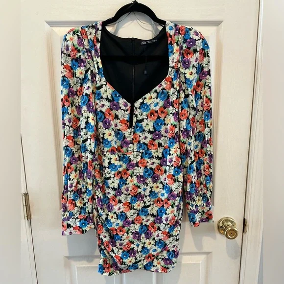 Zara Vibrant Floral Print Long Sleeve Mini Dress Ruched Skirt Design Woman Small - Picture 4 of 13